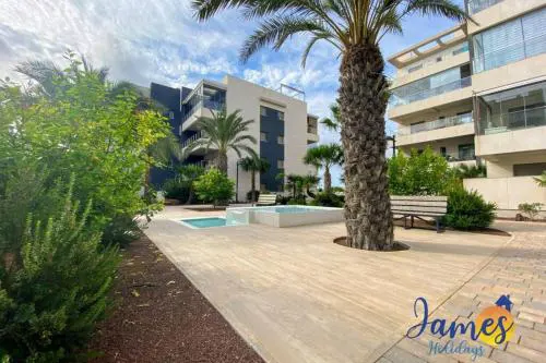 Green Hills Getaway Apart with Pools & Spa EB7
