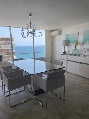 Luxury apartment with sea views in Alicante!!!