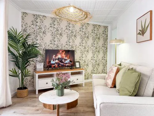 Modern 2 bedroom apartment close to city center