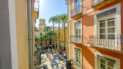 Palm Square - One minute from the sea!