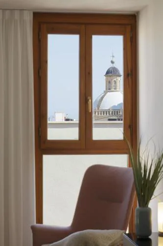 Penthouse in historic center overlooking the castle