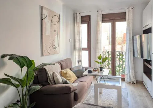 Studio Chic con Balcon y A/C
