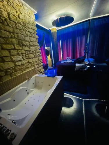 Utopía Alicante - Hotel Boutique para adultos