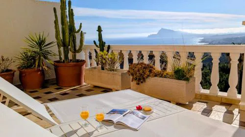 ALTEA HILLS sea view villa