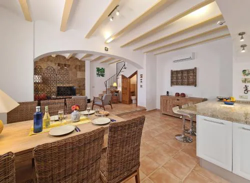 Casa Sèquia by NRAS