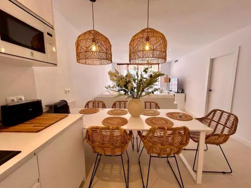 LUXURY ALTEA Campomanes