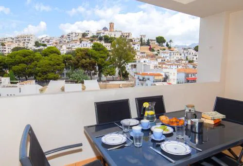 Mirando a Altea