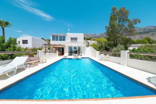 Villa Tutti sur Mer - boho style - private heated pool - mountain views - by Oyoostays