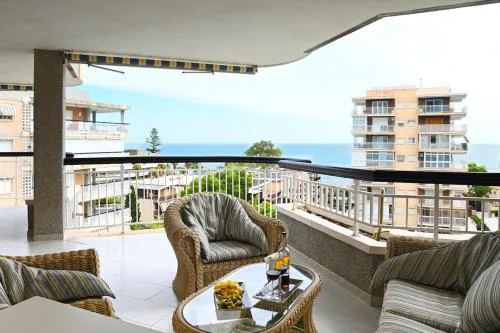 Playa del Almadrava, Residencial Xaloc