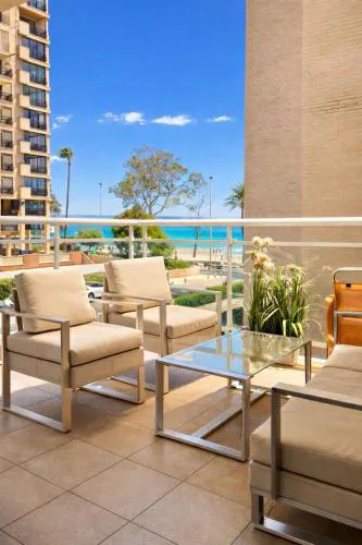 Seaside Apartment Retreat