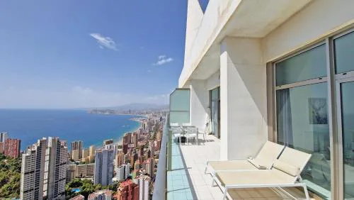 42nd floor - Penthouse VIP with private terrace and sea views