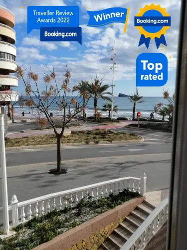 APARTAMENTO FRENTE AL MAR