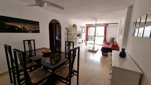 Ático con terraza y 2 habitaciones en casco antiguo