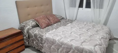 Habitación Matrimonio cerca a la Playa de Poniente