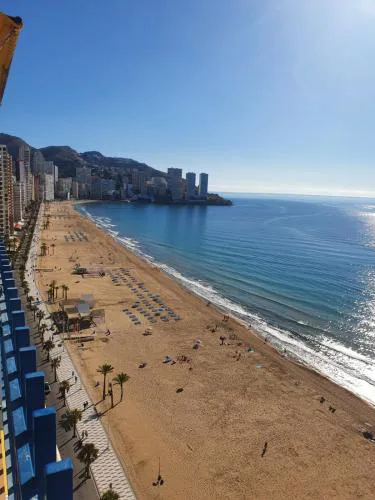 Las Palmeras 1° linea playa