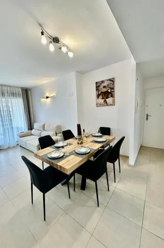 Luxury 3 bdr condo by the Beach
