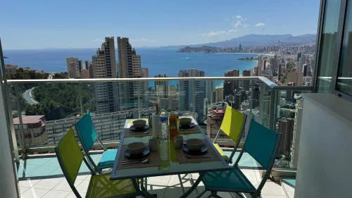 Skyline 23 apartment with sea views