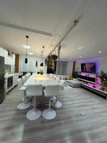 Stag hendo25pax Only 10min to the PARTY area DESPEDIDAS 25pax 10 min de la zona de fiesta Consultar precio