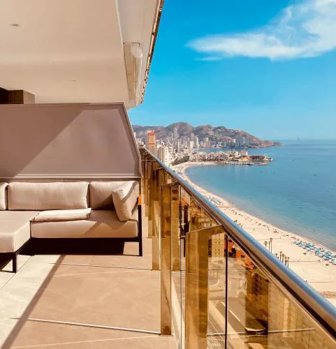 Sunset Cliffs Luxury Apart with Sea View