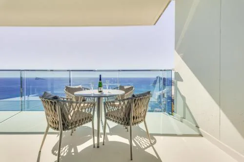 SUNSET DRIVE 128 Luxury Beach Retreat by CAR