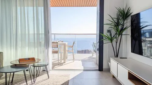 SUNSET WAVES retreat apartment