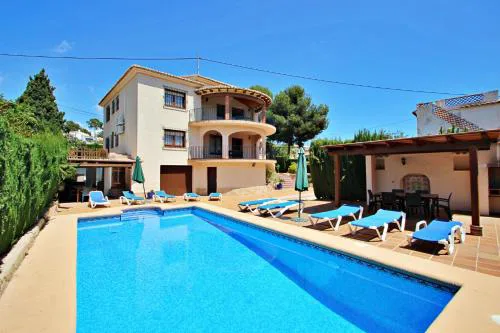 Emilia - holiday home with ocean view and private pool in Benissa