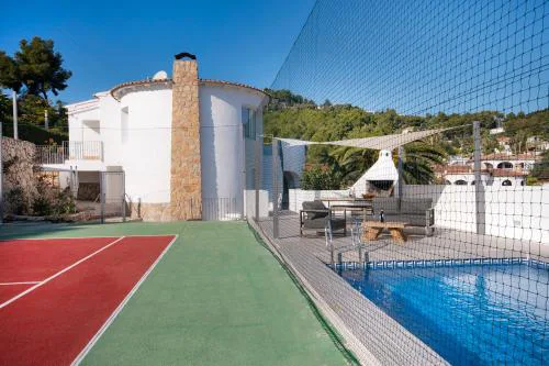 Sara 10 - free WIFI, chill-out, private pool, private tennis court - by Holiday Rentals Villamar