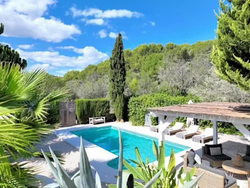 Spacious Retreat with Games