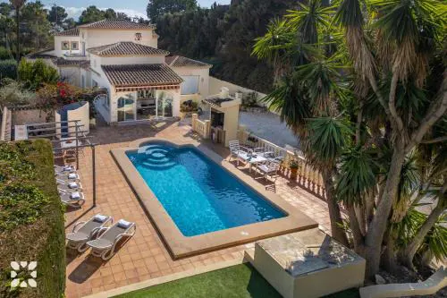 Villa Baladrar Way by Abahana Villas