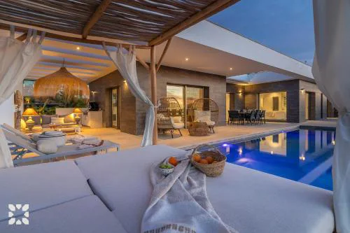 Villa Philia by Abahana Villas