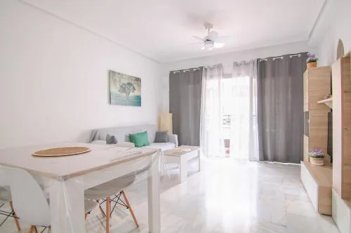 Apartamento con piscina - BAHÍA0102