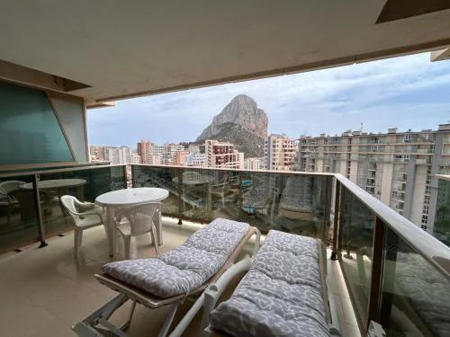 Apartamento con vista al mar y parking.