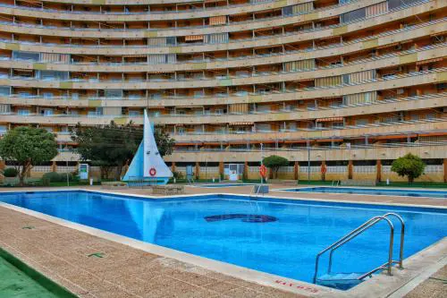 Calpe apartamento nuevo primera línea playa y piscina wifi