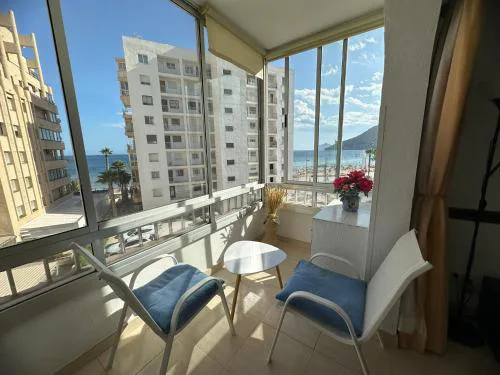 Comfy sea view apartment with parking