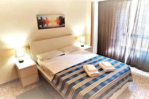 Apartamento a 3 min de la playa con aire acondicionado y parking