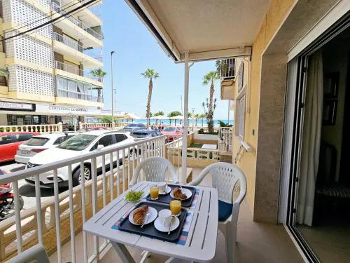 Apartamento NEPTUNO - Primera Línea de Playa by SunCastle apartamentos