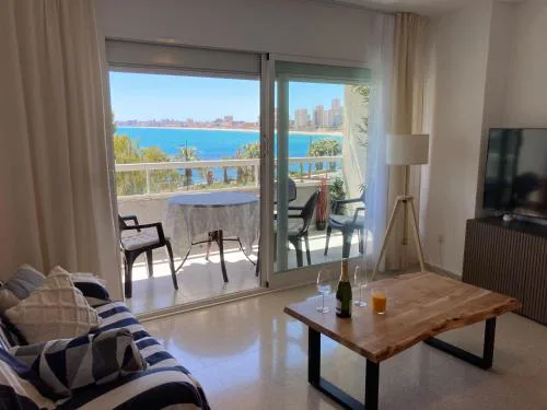 B L U E: Muchavista Sea View Apartment