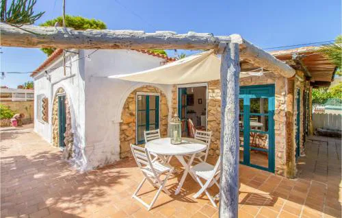 Cozy Home In El Campello With Kitchen