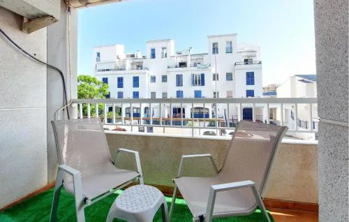 Beautiful Apartment In Canet De Berenguer