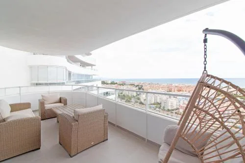 Global Vacacional, Apartamento con vistas al mar, 2 terrazas y piscina en Canet d'en Berenguer