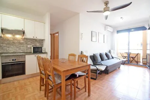 Global Vacacional, Apartamento para 5 personas con terraza y barbacoa