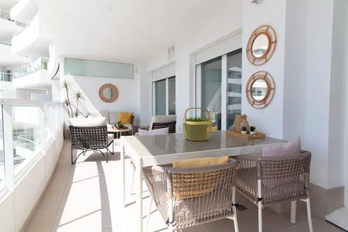 Global Vacacional, Bonito apartamento con terraza en Gran Canet