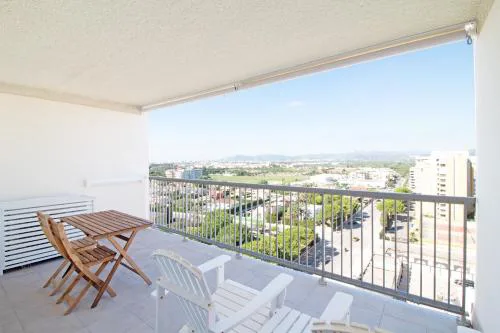 Global Vacacional, Moderno apartamento con piscina en la playa de Canet