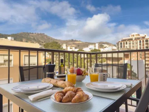 Apartamento Soleado a 2 min de Playa con 2 AC y Terraza