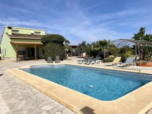 Amplio chalet para 11 personas, piscina privada, se admiten mascotas, cerca del mar - ES-373-15