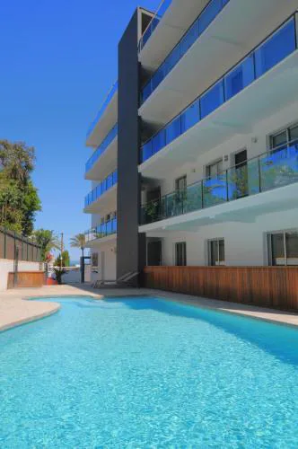 Apartamentos Bravosol