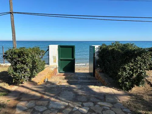 Arenes primera linea de playa