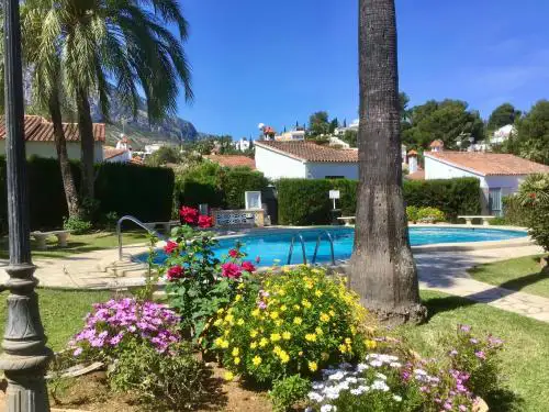 Casa de 2 dormitorios con piscina, 2 terrazas privadas, WIFI, BBQ