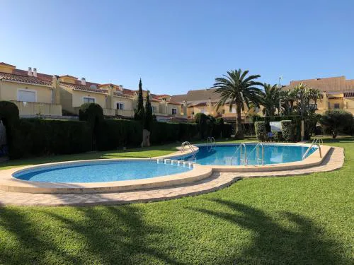 Cosy appartment with pool and near beach