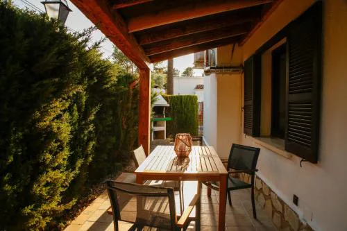DENIAHOUSE